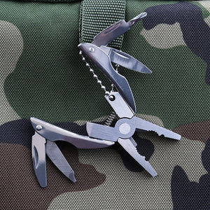 Portable Stainless Steel Multifunction Foldaway Tools Keychain.
